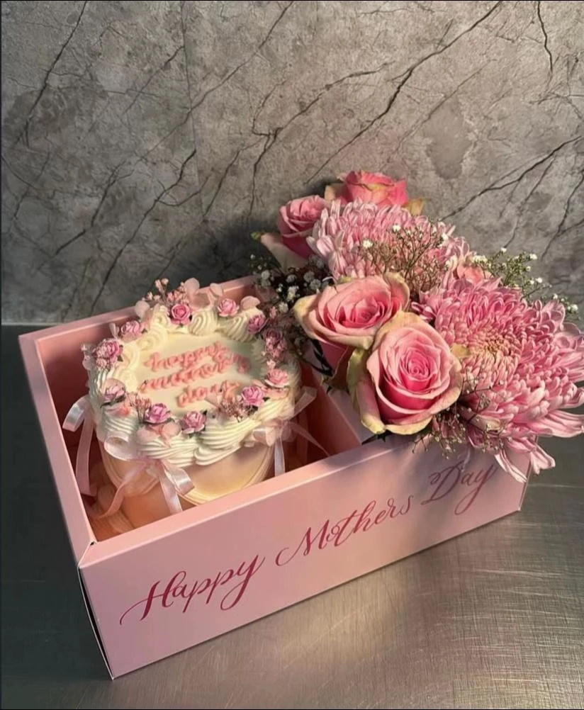 Beautiful Mothers Day Cake With Fresh Cream And Pink Flowers - Premium Mother Day Celebration Cake By Whisk And Sift Karachi Pakistan