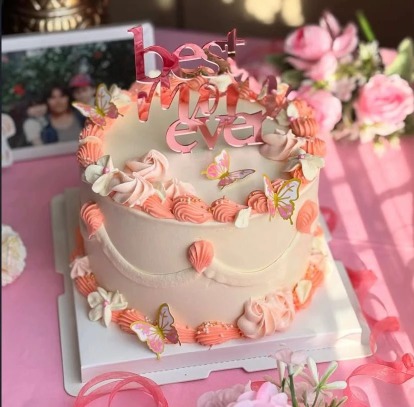 Mothers Day Special Cake With Buttercream Frosting And Heart Shaped Decorations - Mom Birthday Cake - Viral Mother Day Cake Recipe