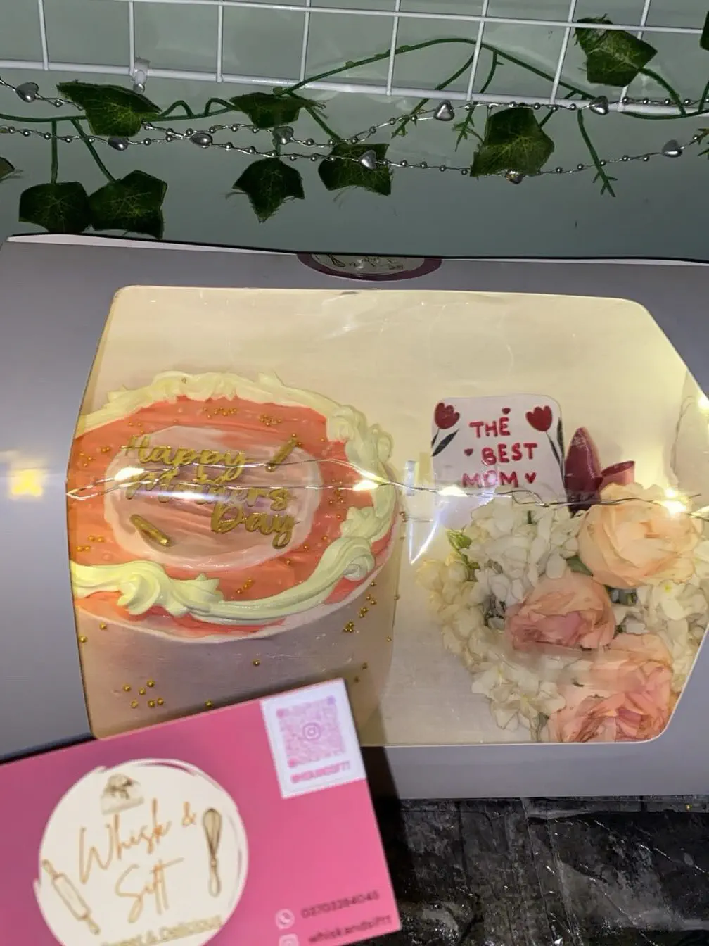 Happy Mothers Day Cake - Beautiful Creamy Mother Day Cake With Pink Hearts And Love Message - Latest Trending Design 2025